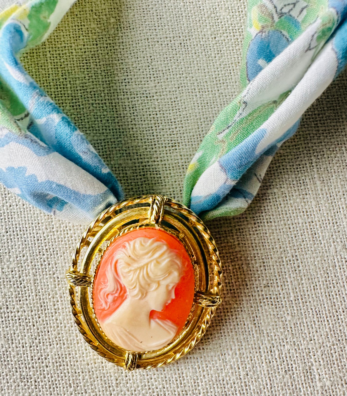 Vintage Handky Cameo Pin necklace