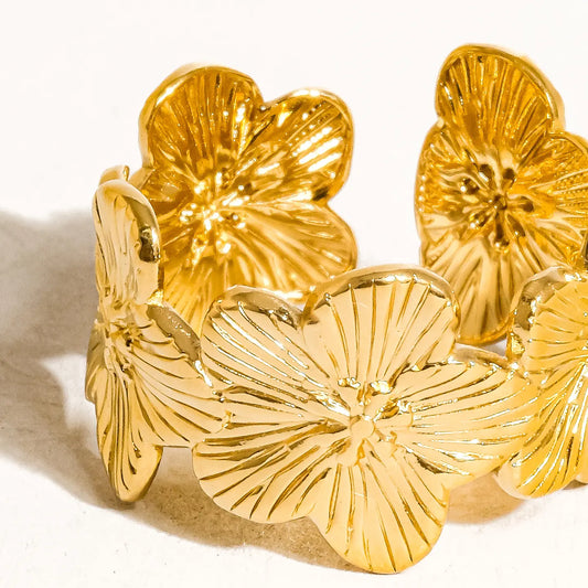 Josée 18K Gold Flower Ring