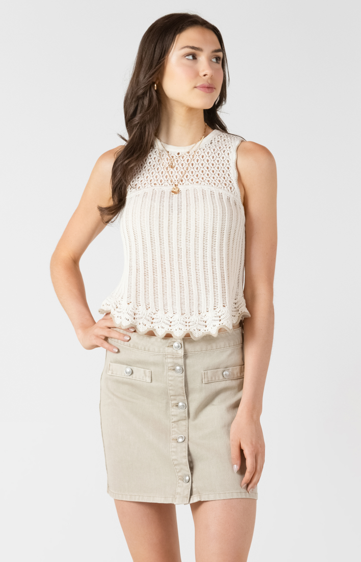 Dex Contrast Trim Sweater Tank