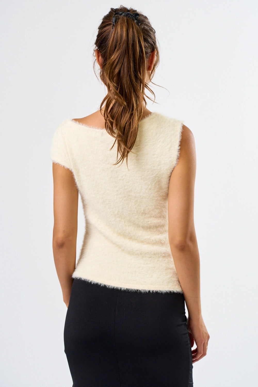 Asymmetric Fuzzy Sweater