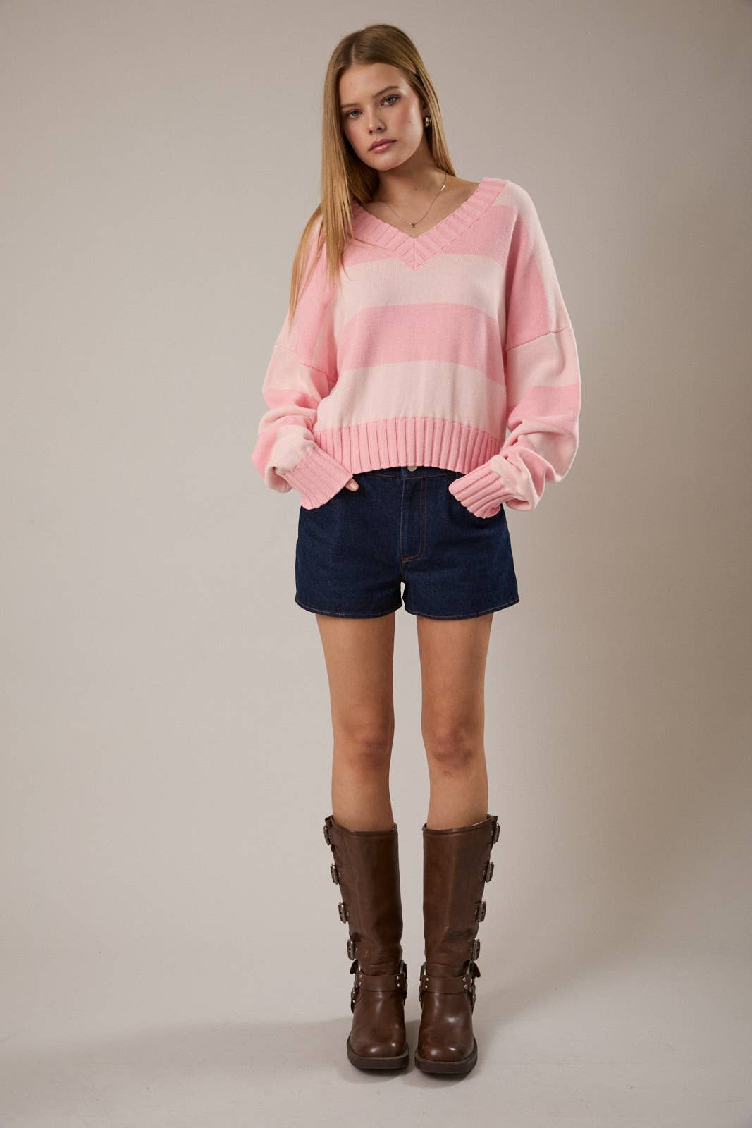 LONG SLEEVE V-NECK STRIPE CROP SWEATER