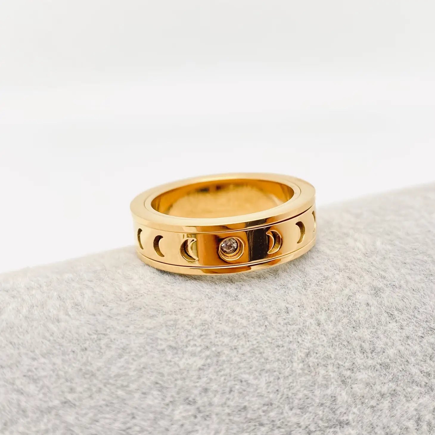 Rotatable "Moon God" 14K Gold-Plated Ring