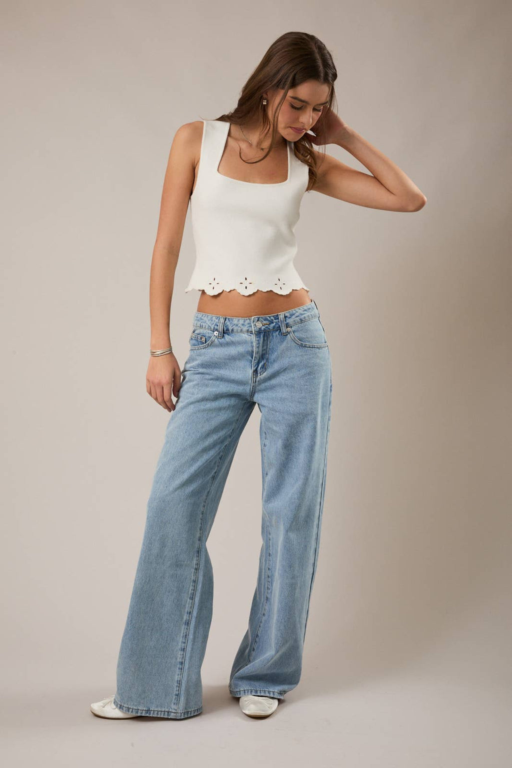 SQUARE NECK EYELET DETAIL SCALLOP HEM SLEEVELESS SWEATER TOP