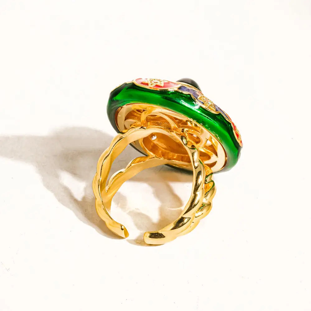 Darla 18K Gold Vintage Statement Oval Ring