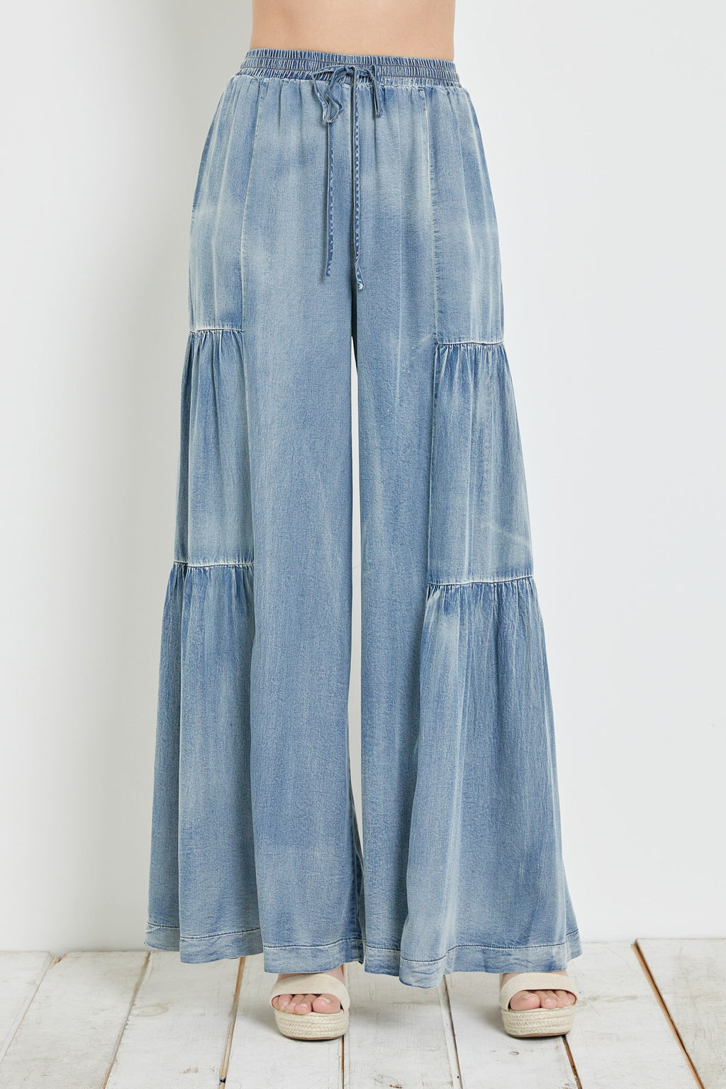 MS RUFFLE SIDE WASHED DENIM PANT