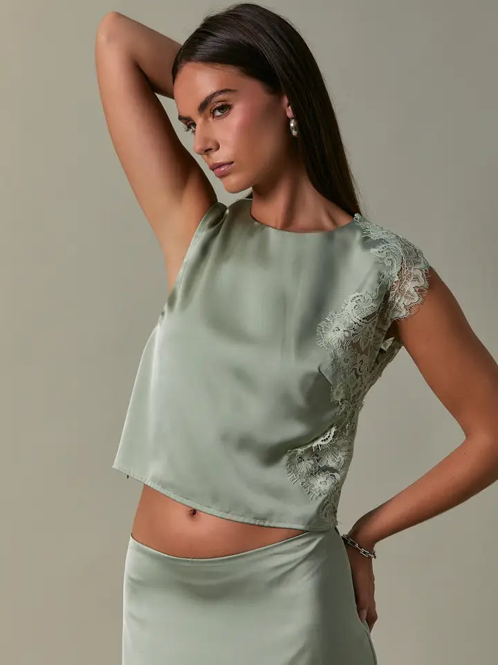 Sleeveless High Neck Lace Trim Crop Top