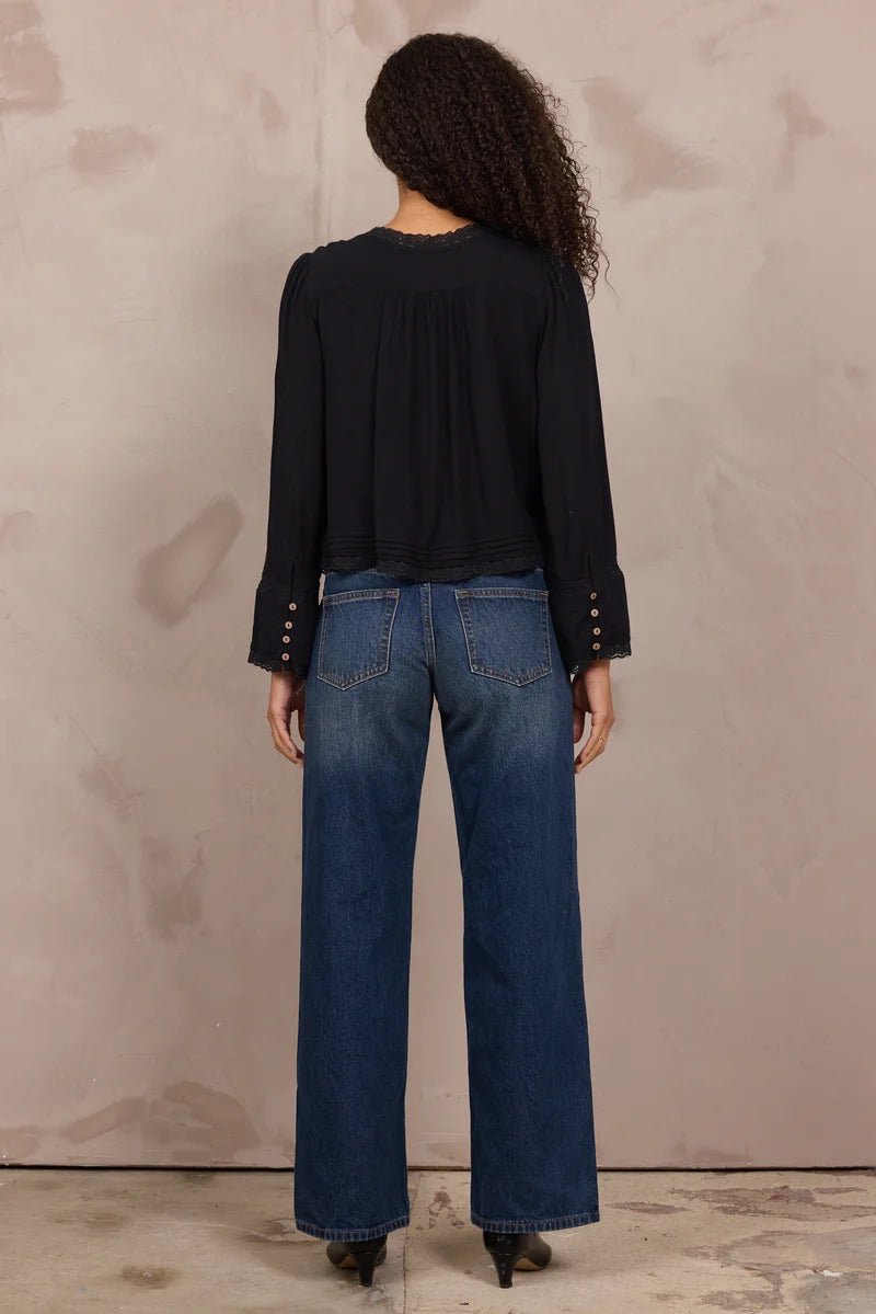 Daily Muse Top