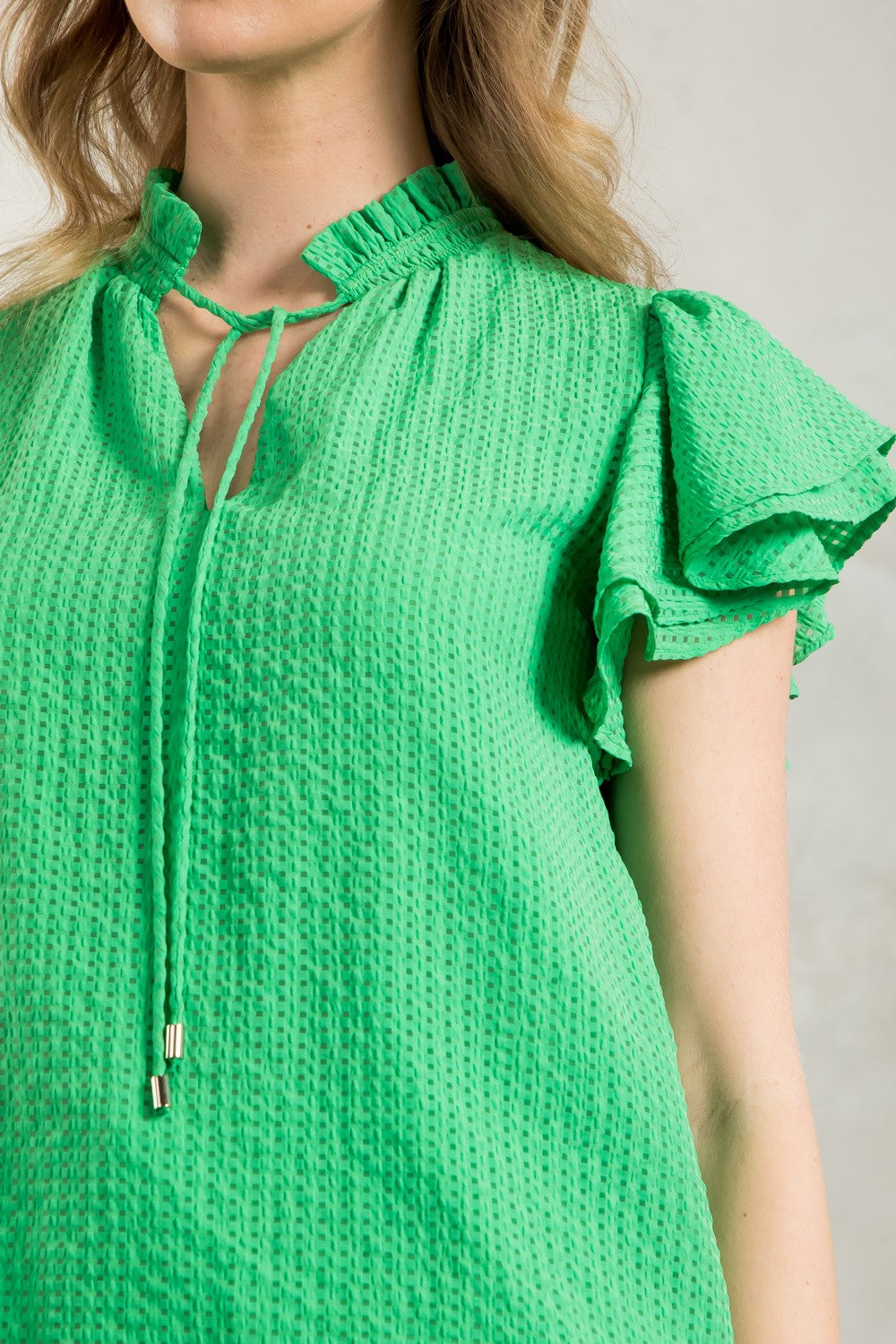 THML FLUTTER SLEEVE FLOWER PRINT TOP