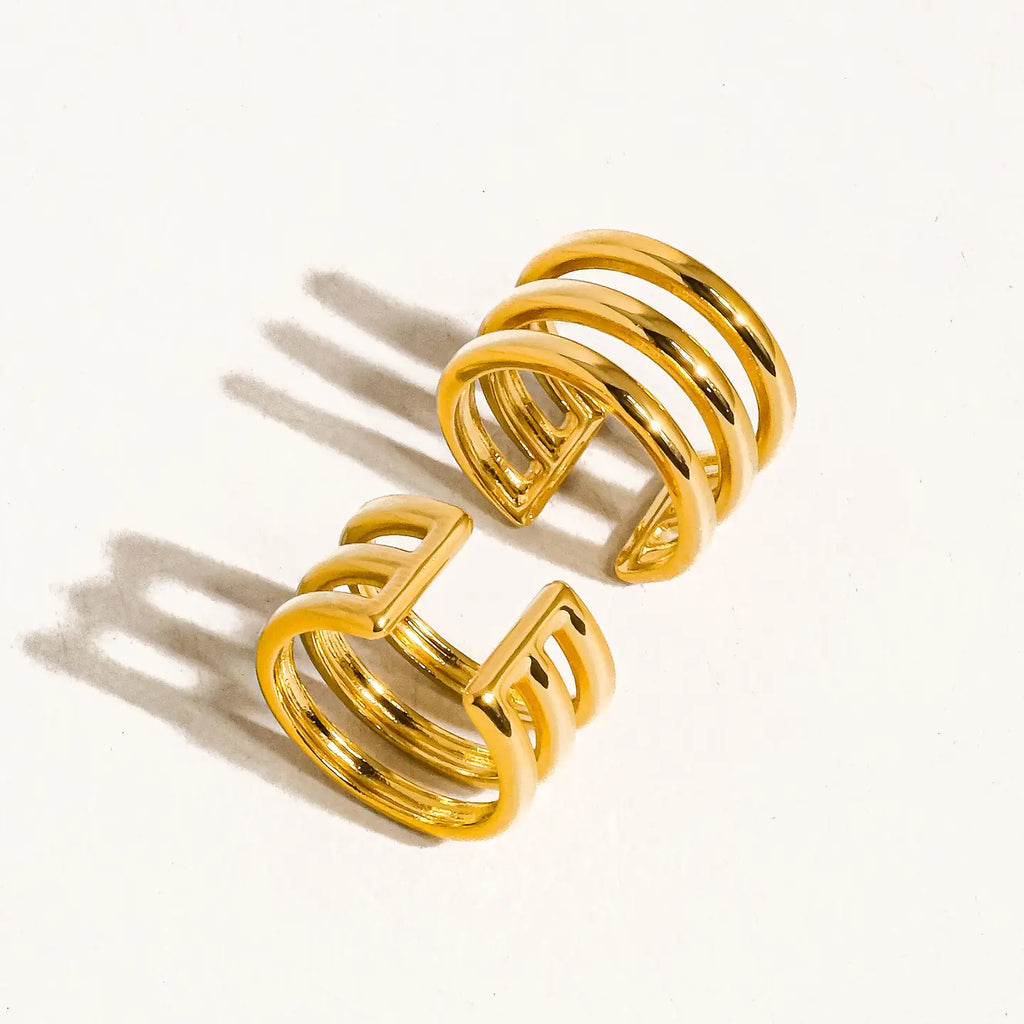 Farrah 18K Stripe Ear Cuff