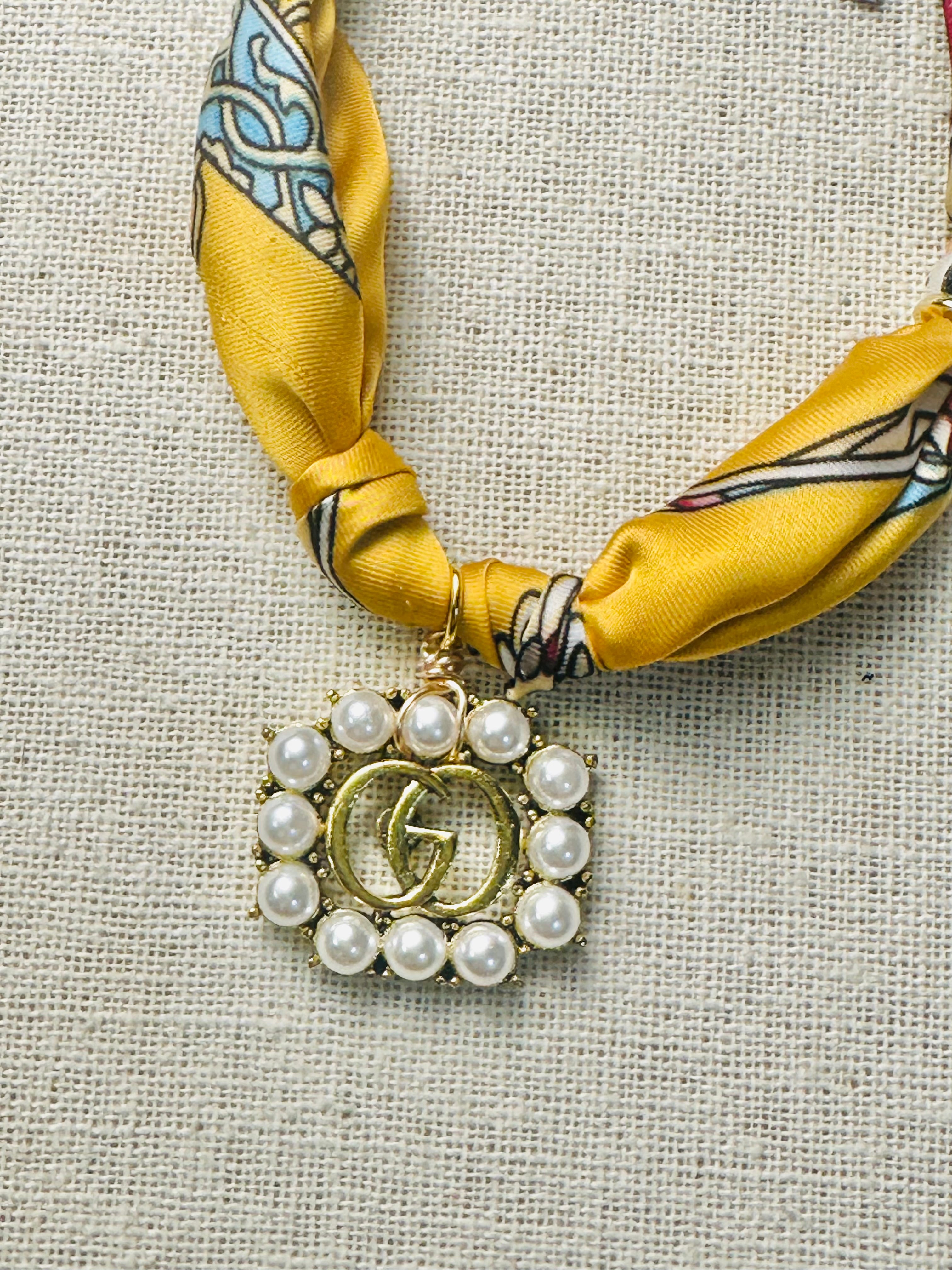 Vintage Inspired Pendant Scarf Necklace