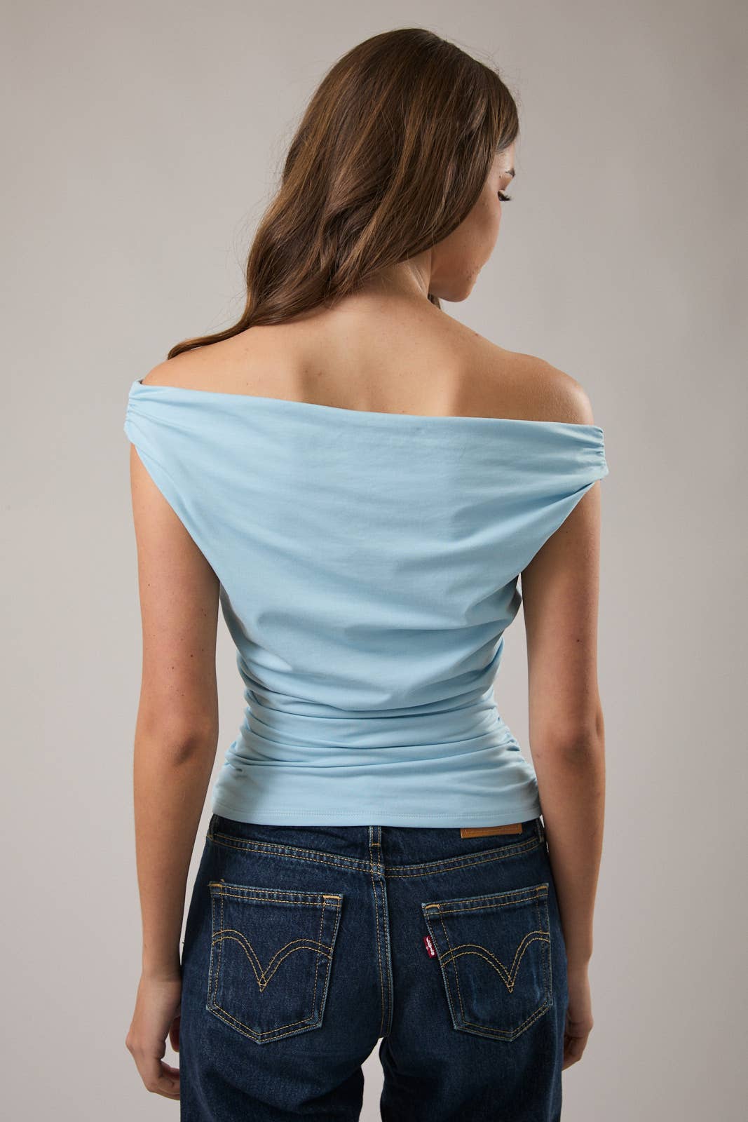 OFF THE SHOULDER TOP WITH RUCHING