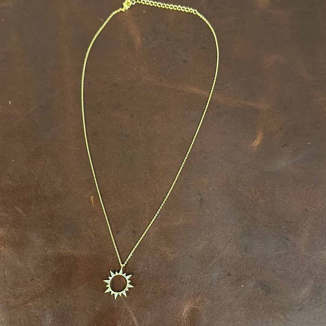 LUXE PAVE SUN OUTLINE 18KT GOLD PLATED NECKLACE