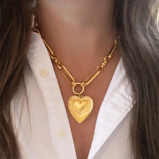 Etched Heart Chunky Chain Statement Necklace