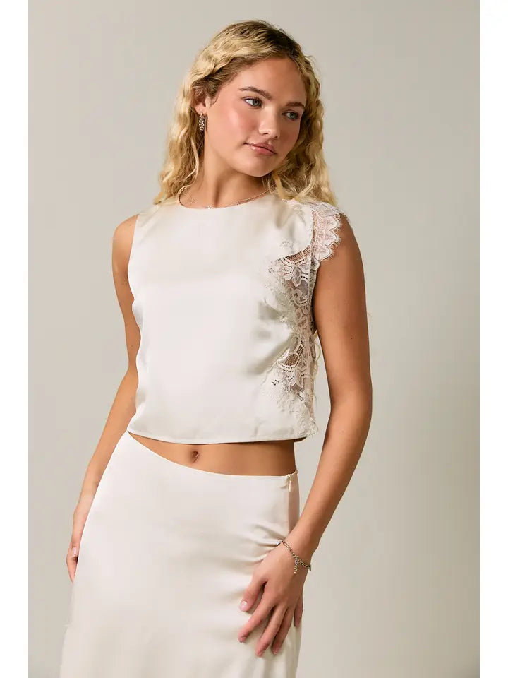 Sleeveless High Neck Lace Trim Crop Top
