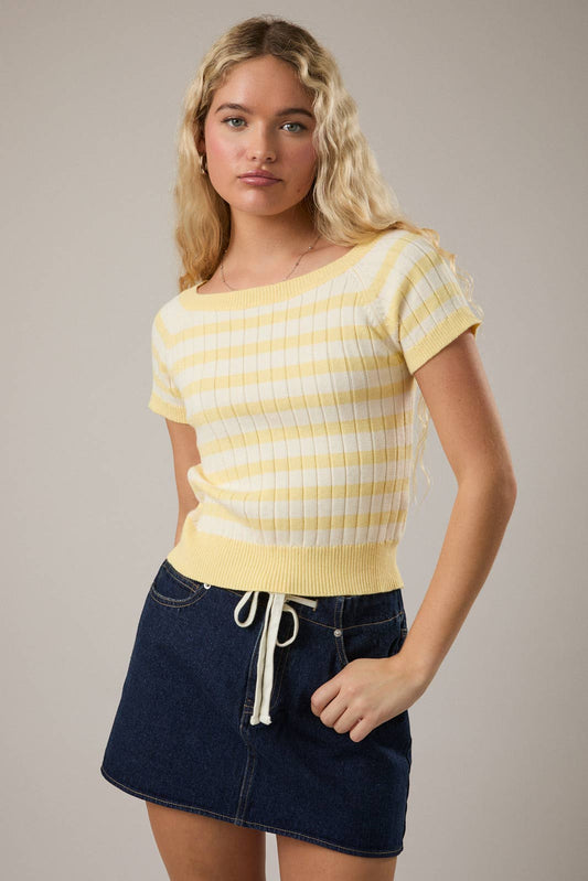 SHORT SLEEVE KNIT SWEATER TOP