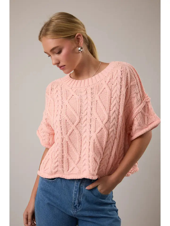 ROUND NECK SHORT SLEEVE KNIT SWEATER TOP