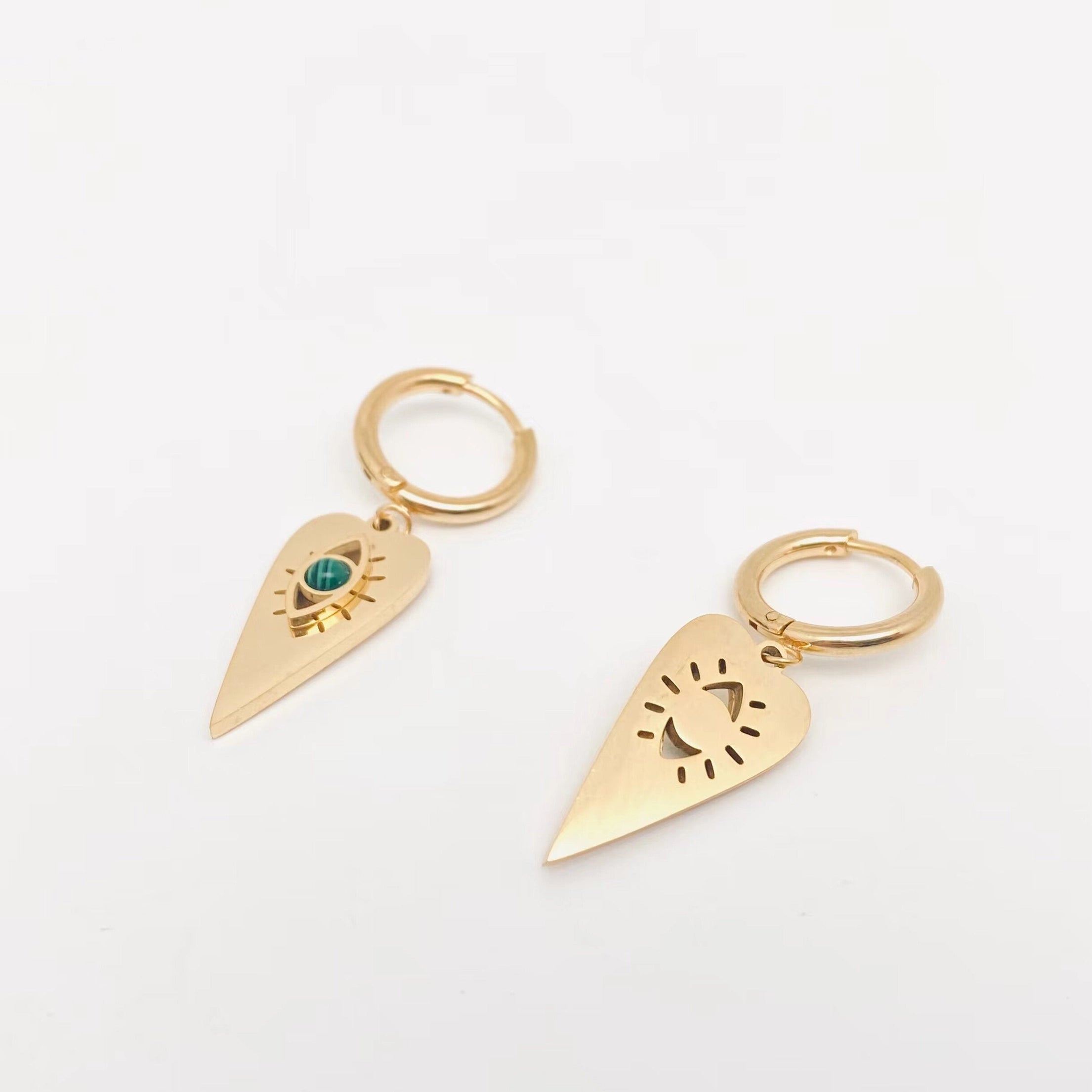 Inlaid Malachite Eyes Heart Huggie Earring