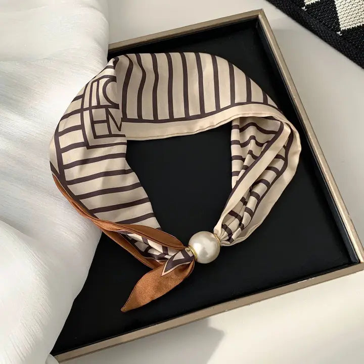 Vintage Print Pearl Magnetic Clasp Scarf