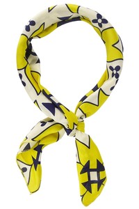GEO FLOWER SCARF