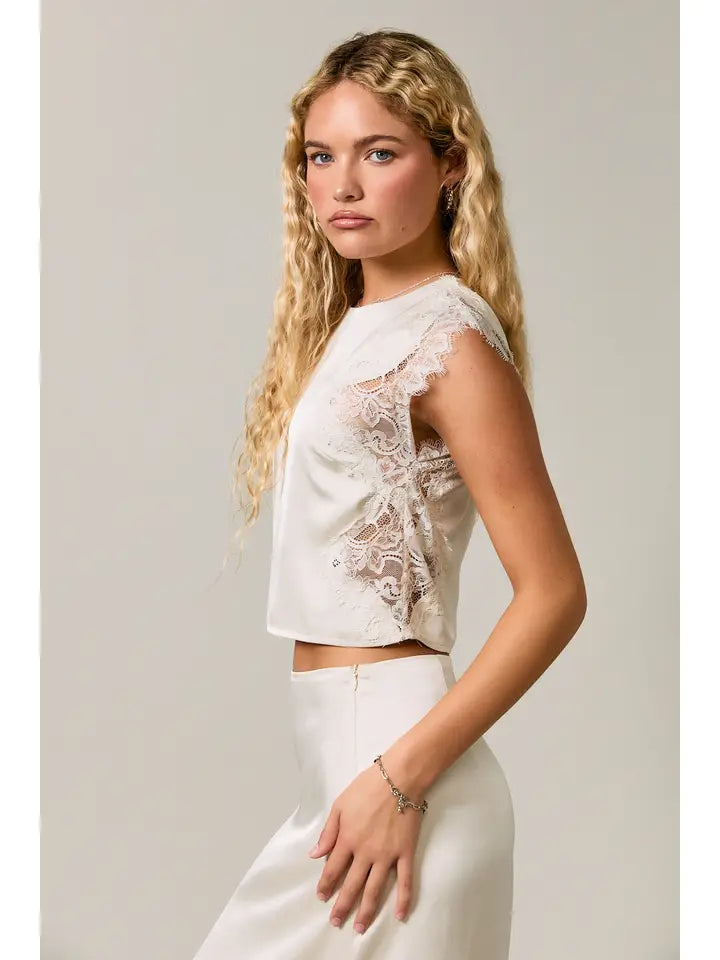 Sleeveless High Neck Lace Trim Crop Top