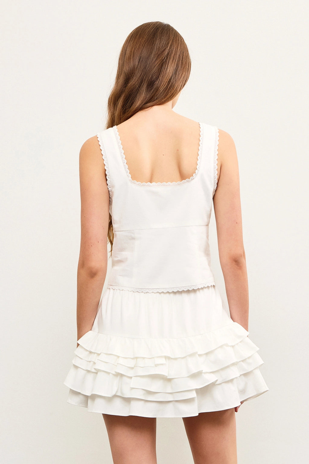Scalloped Trim Edge Tie Front Sleeveless Top