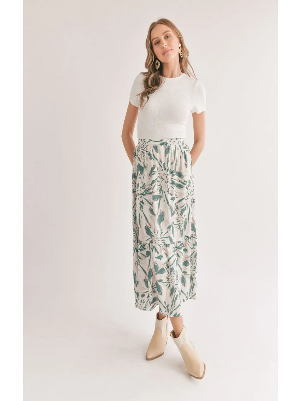 Sadie & Sage Marshmallow Fitted Crop Tee