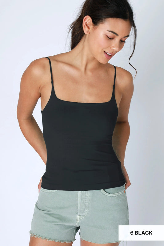 NikiBiki Clean Line Square Cami