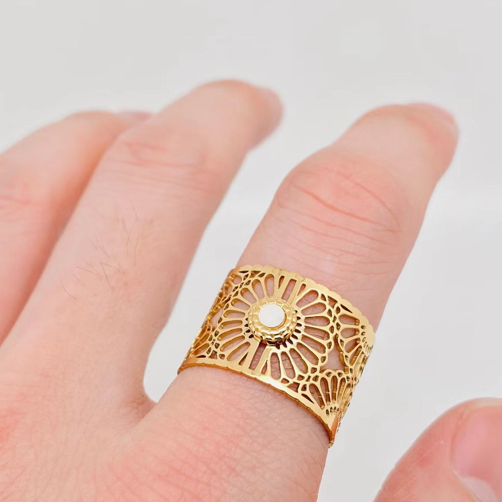 Shell Hollow Flower 14K Gold Plated Ring
