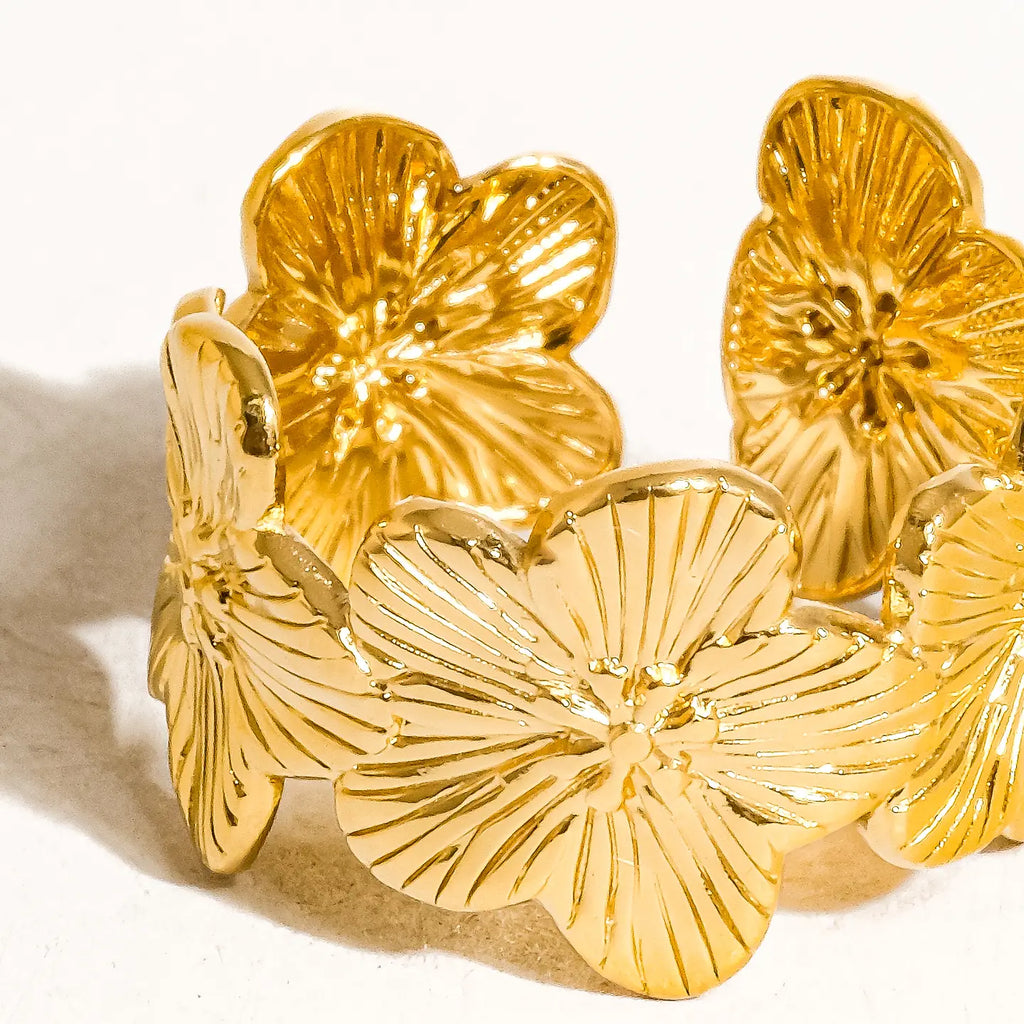 Josée 18K Gold Flower Ring