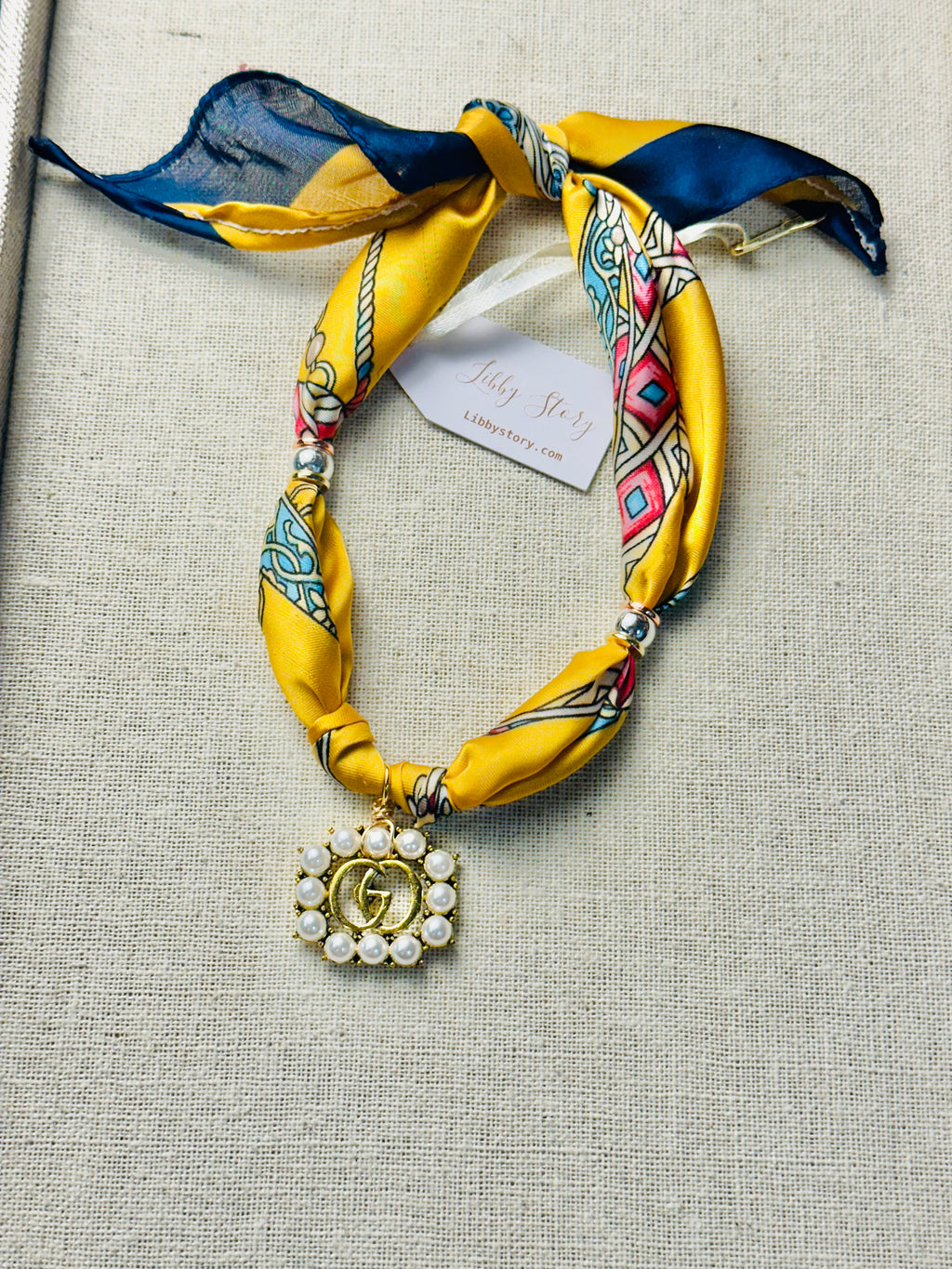 Vintage Inspired Pendant Scarf Necklace