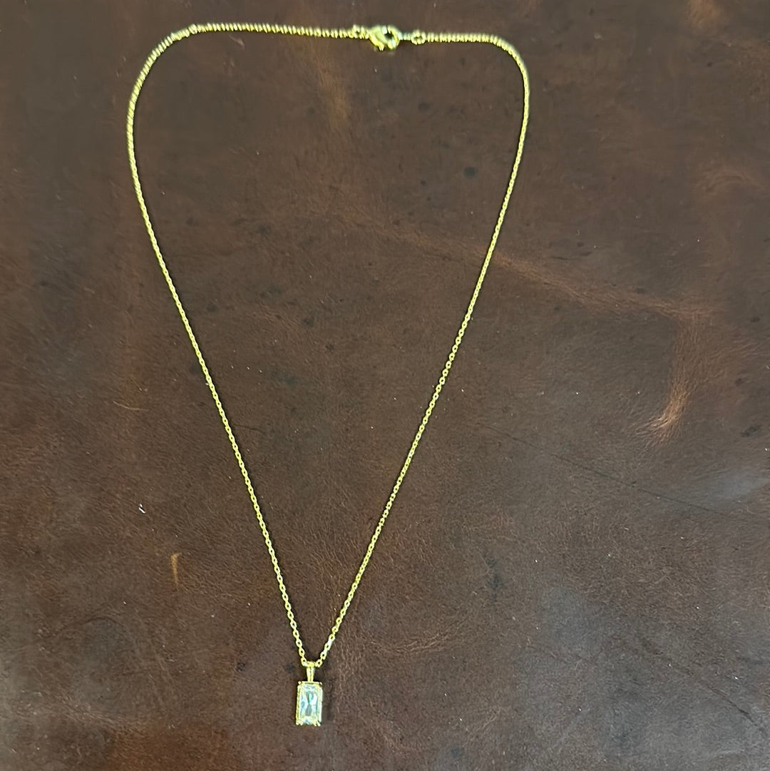 LUXE SINGLE BAGUETTE NECKLACE