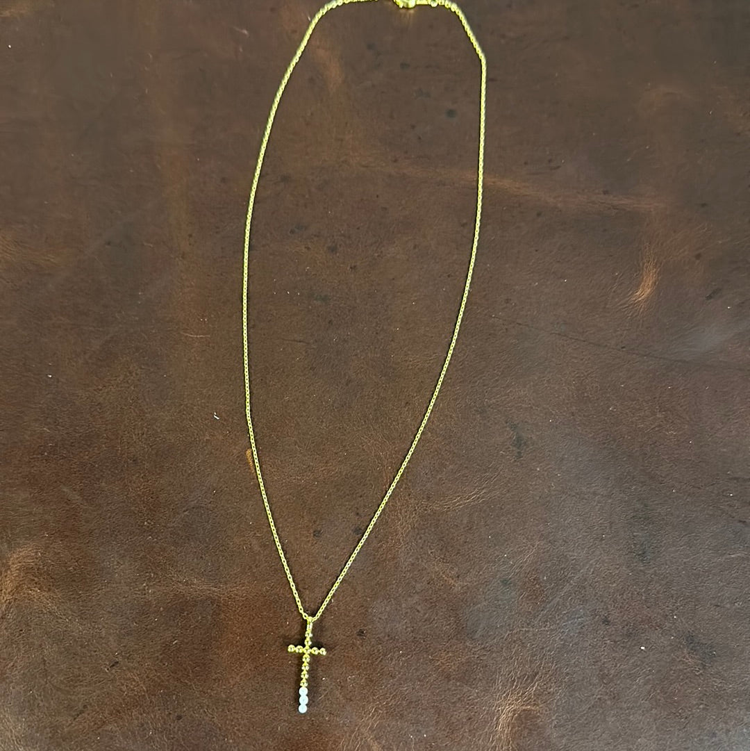 LUXE SMALL CROSS WITH PEARLS DAINTY NECKLACE