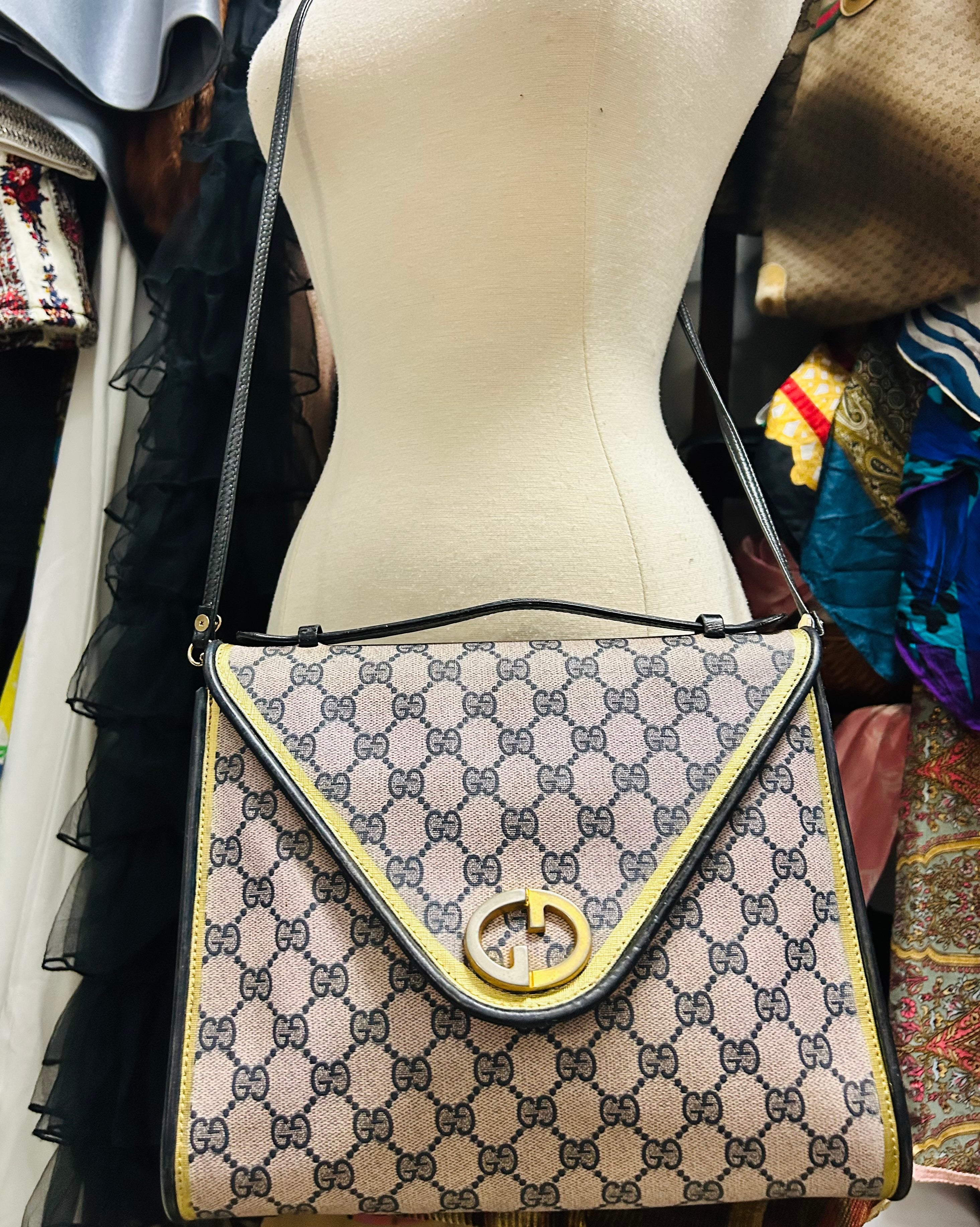 OOAK VIntage Gucci GG Buckle Purse with Metallic Trim
