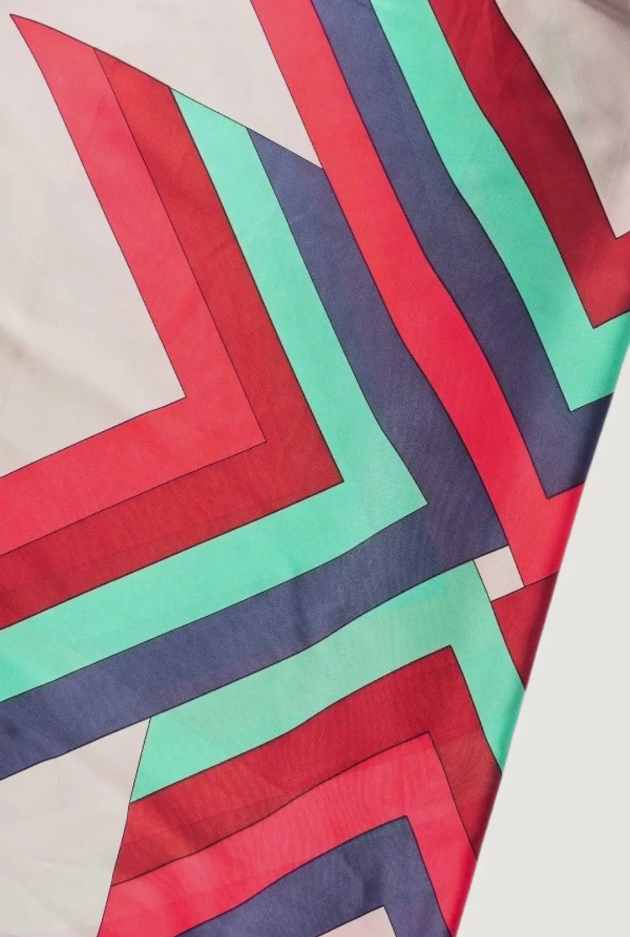 SILKY PRINTED SCARF