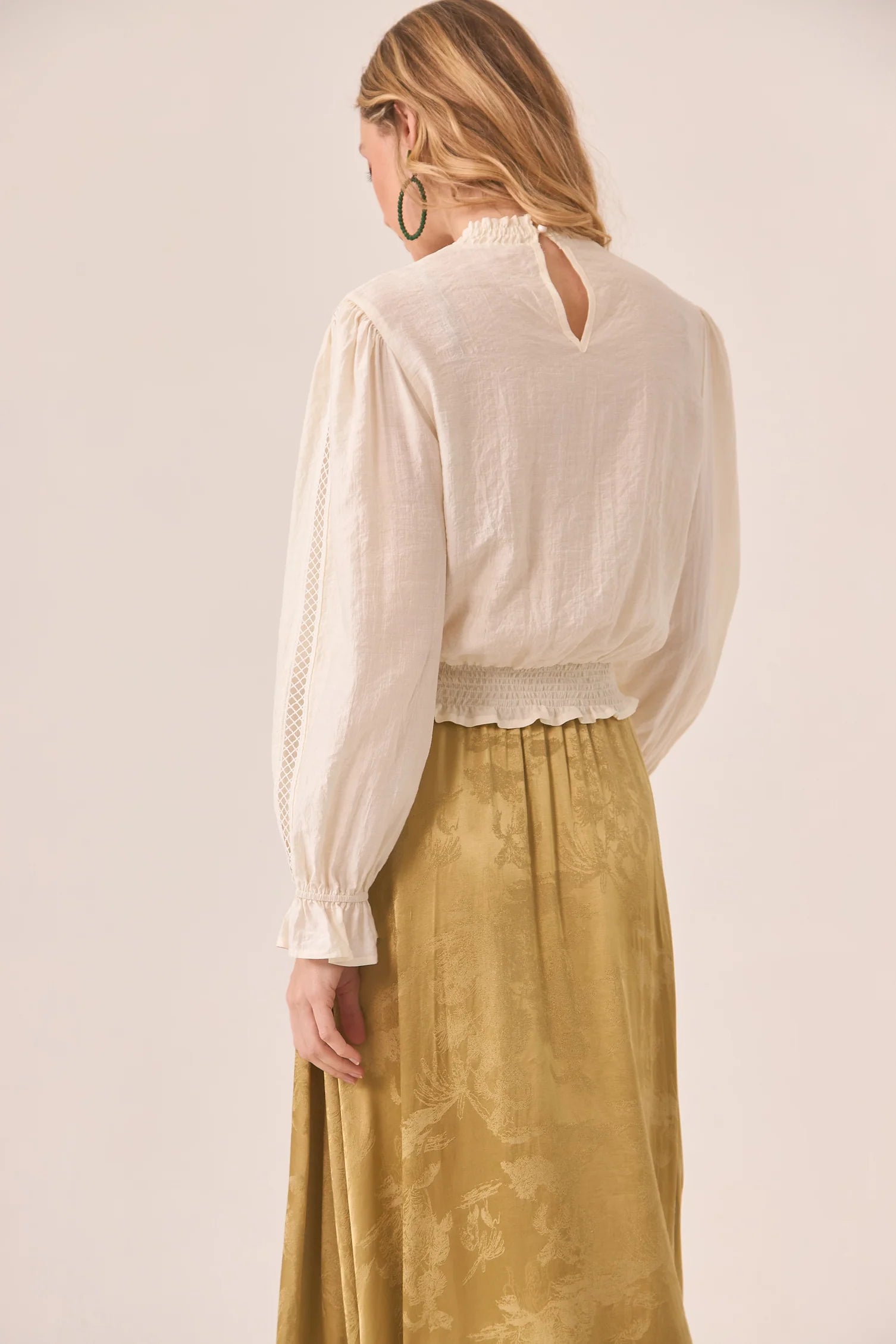 Nekane Opening Blouse with Greowing Waist
