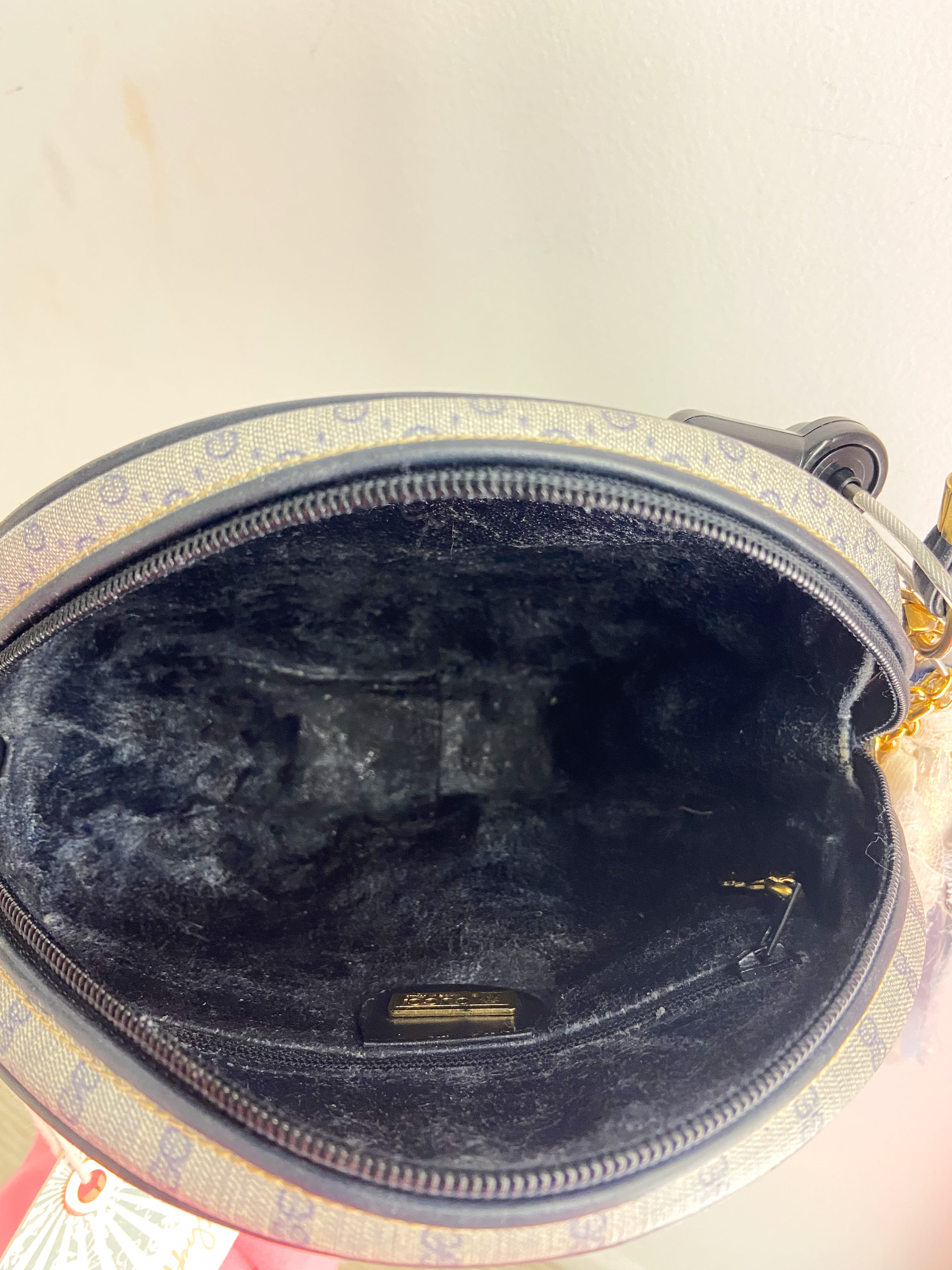 OOAK Vintage Gucci Navy Small Purse with Bag Charm