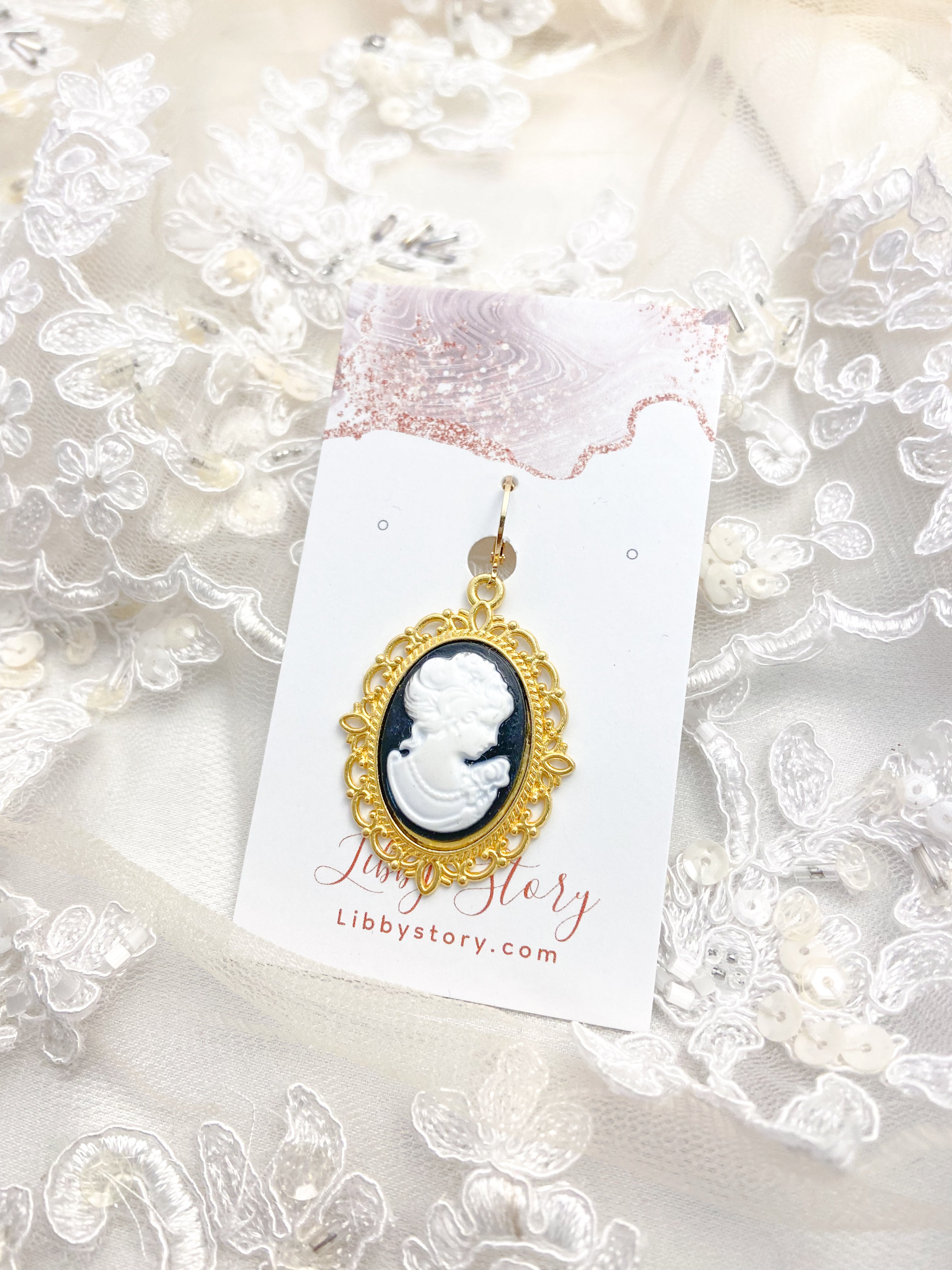 Cameo Clip On Charm
