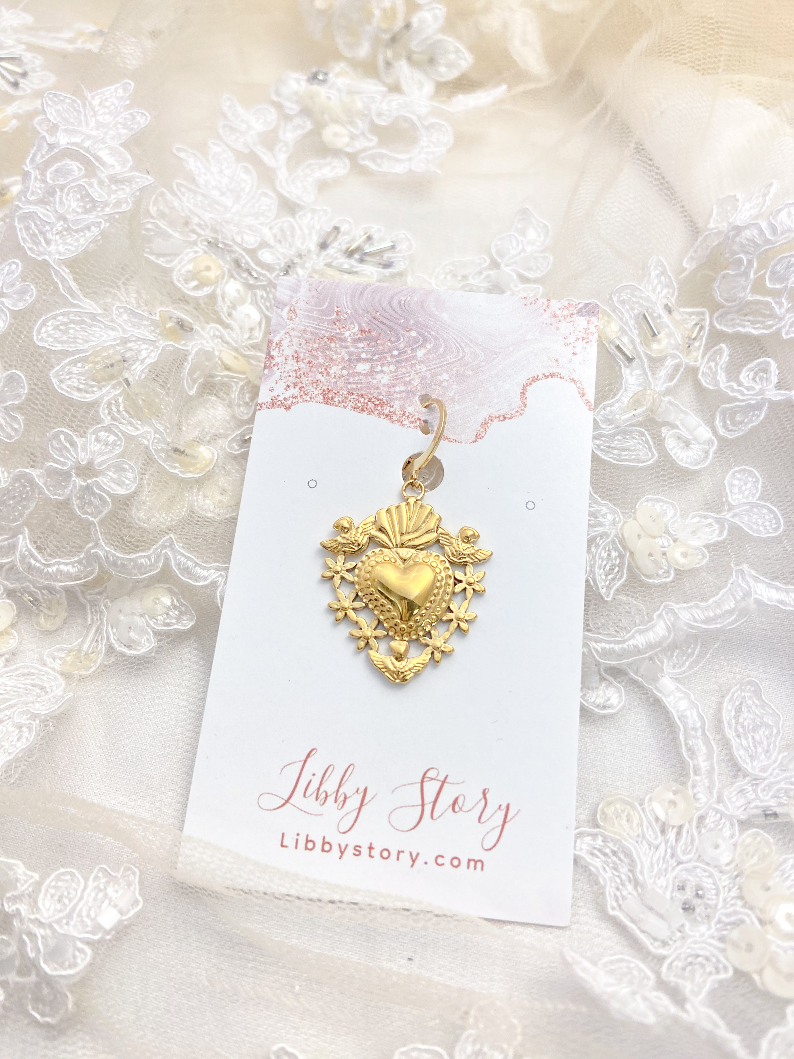 Heart Crest Clip On Charm