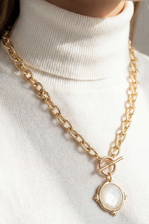 Faceted Round Pendant Toggle Chain Necklace