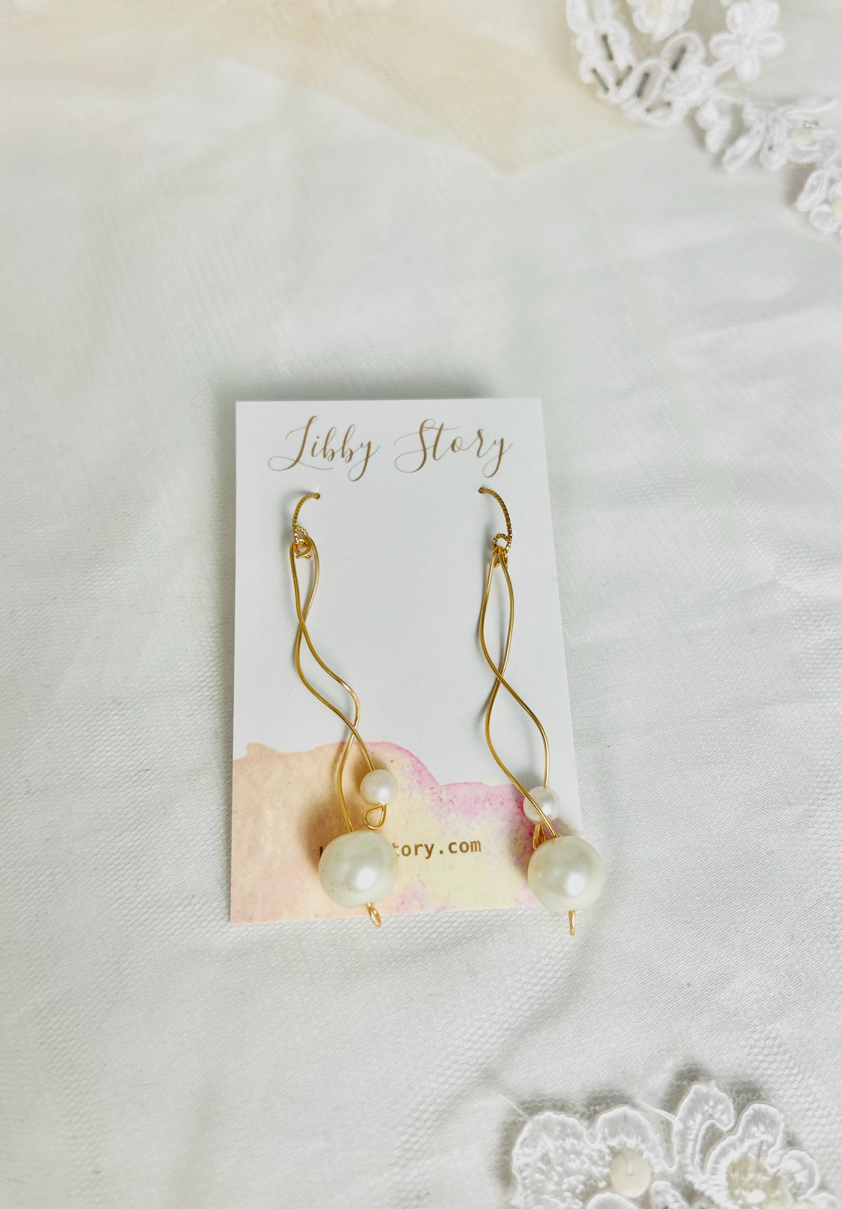 Long Pearl Wiring Earrings