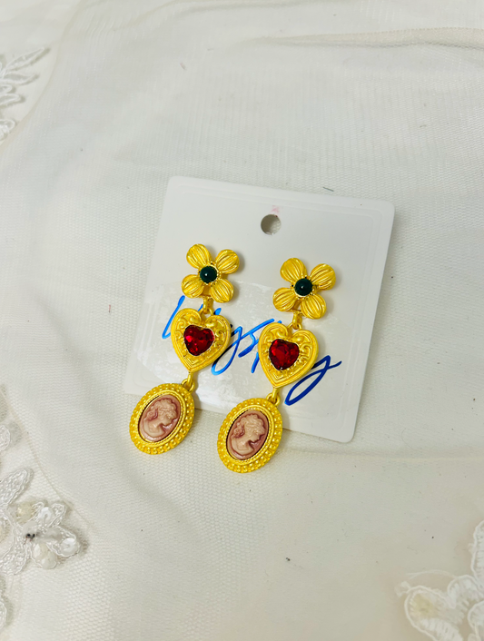 Cameo Rhinestone Flower Heart Earring