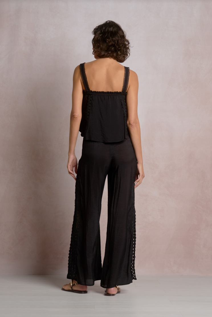 Elan Flowy Tank