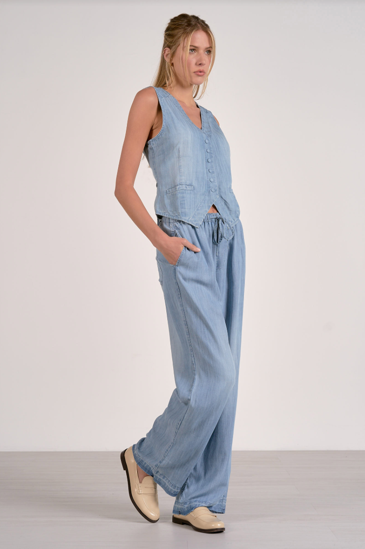 Elan Chambray Button Vest