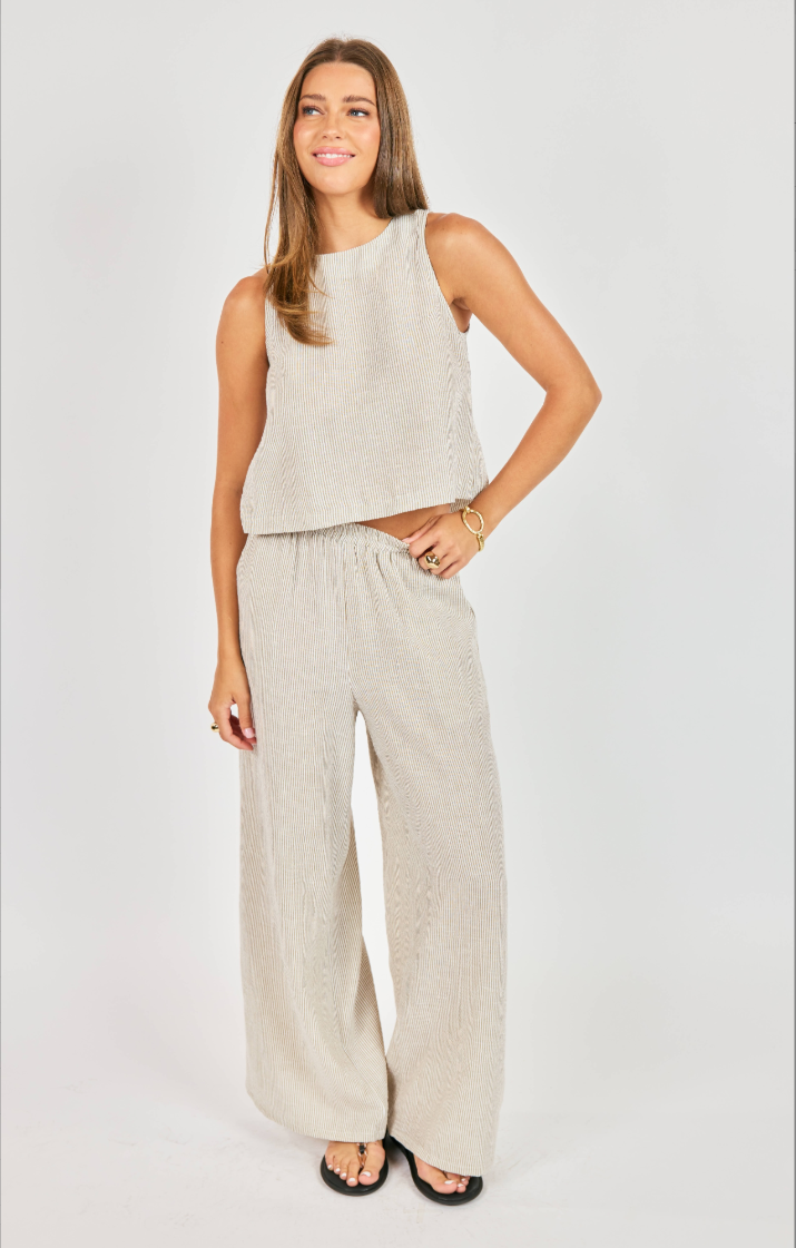 Sadie & Sage Garden Sun Button Tank