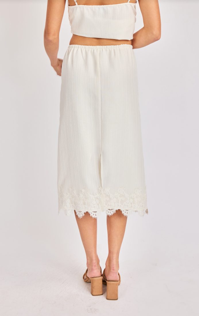 Sadie & Sage Fawn Lace Hem Midi Skirt