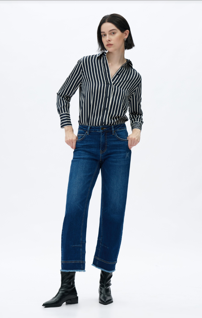 Mid Rise Barrel Leg Jeans