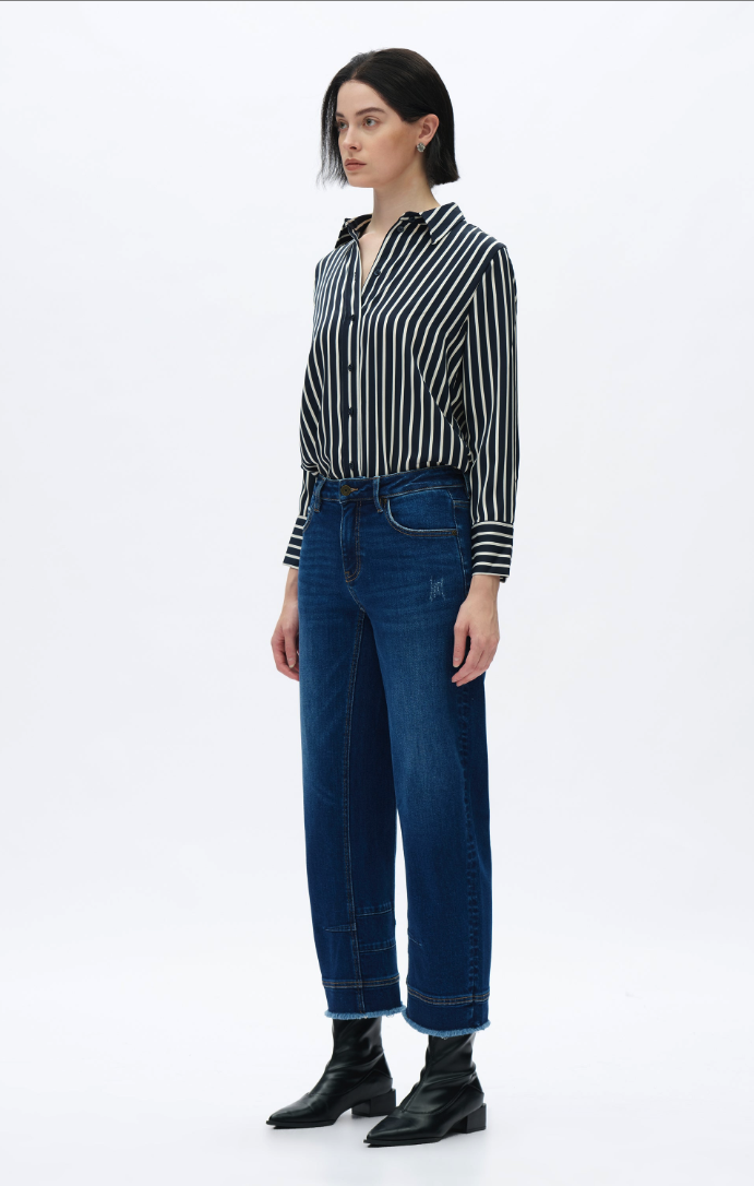 Mid Rise Barrel Leg Jeans