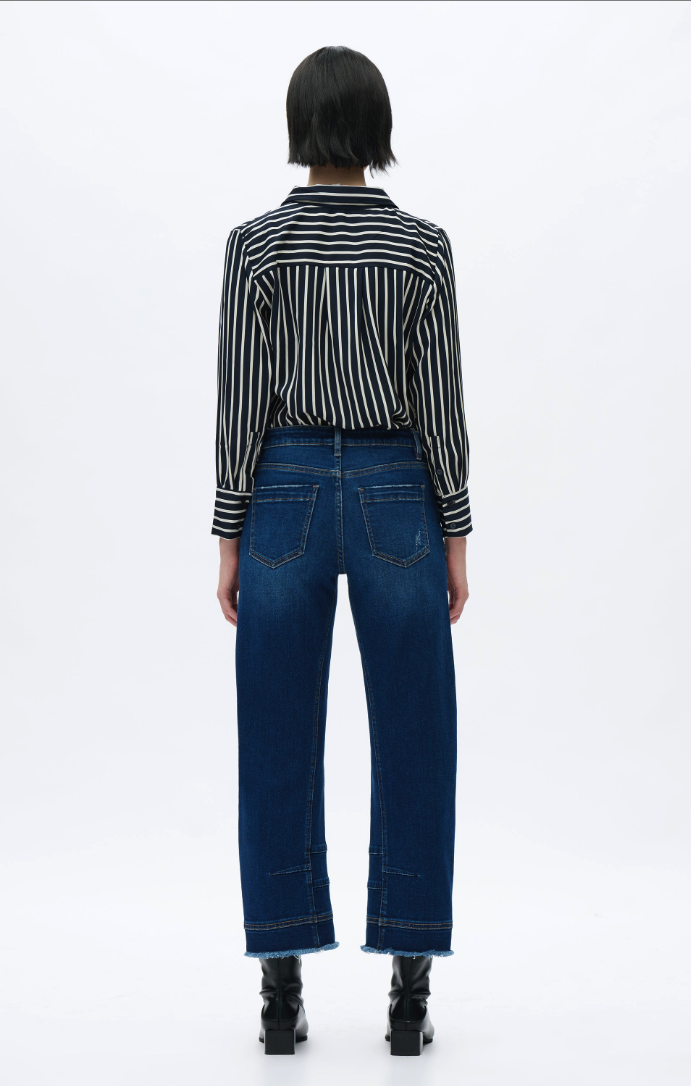 Mid Rise Barrel Leg Jeans