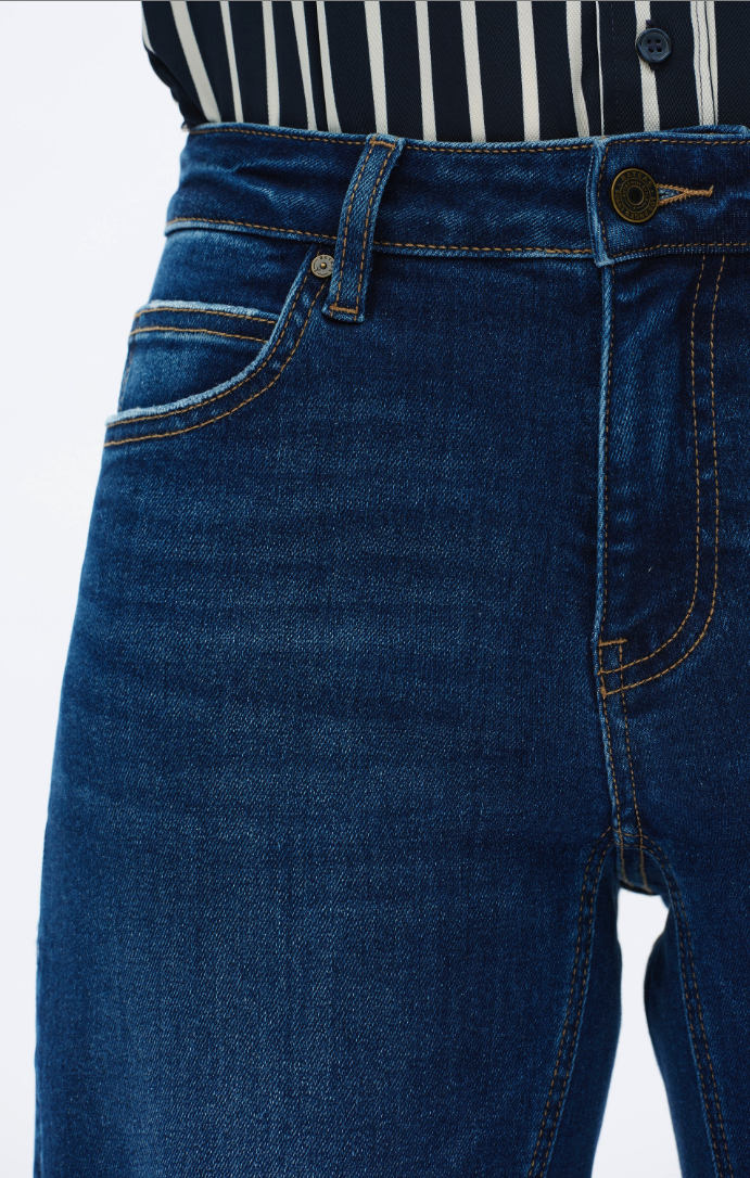 Mid Rise Barrel Leg Jeans