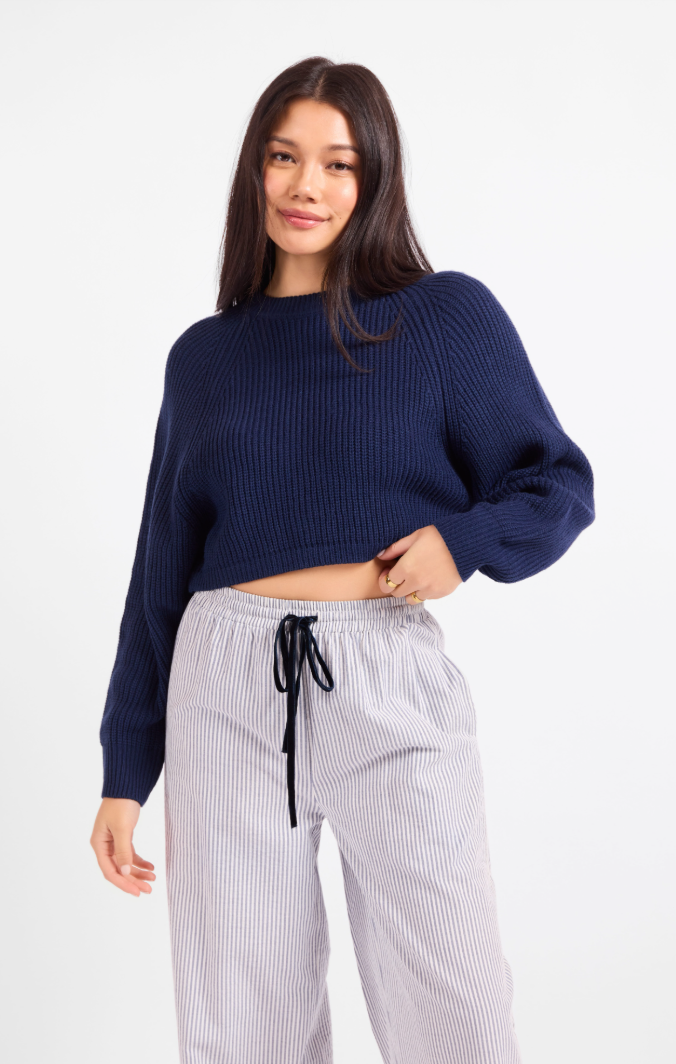 Sadie & Sage Calm Reader Pullover
